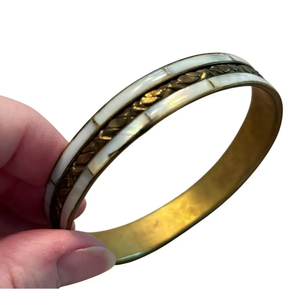 Vintage bangle bracelet Boho festival style brass & Mother of Pearl inlay 80s - Picture 2 of 7